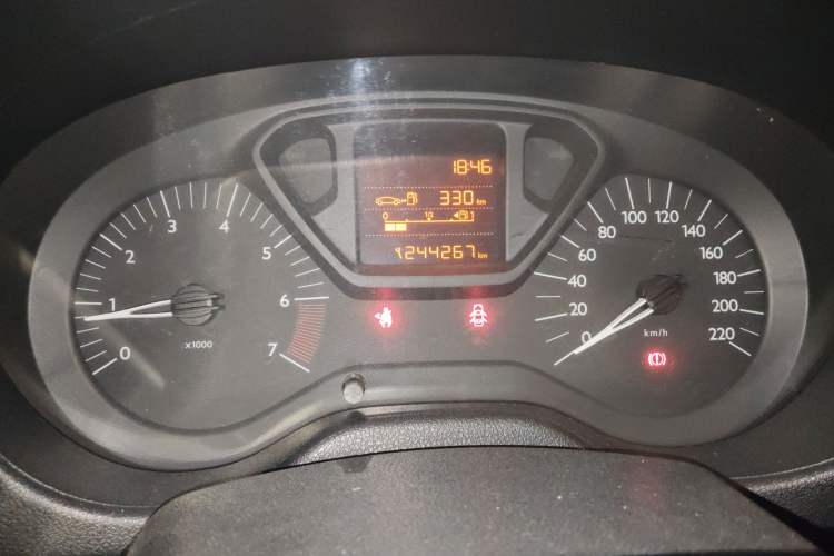 Used Citroen Elysee 2015 Zhishang Edition 1.6L Manual Fashion Model Instrument Cluster