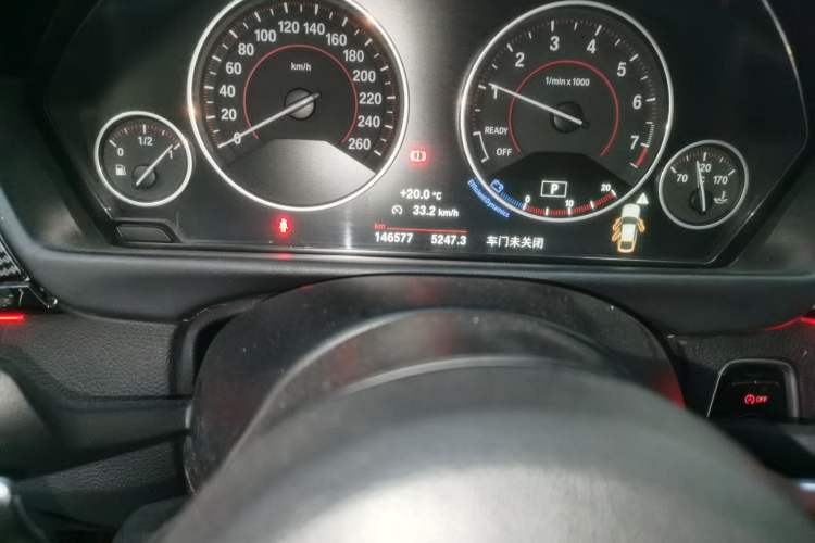 Used BMW 3 Series GT 2017 330i xDrive M Sport Odometer Close Up