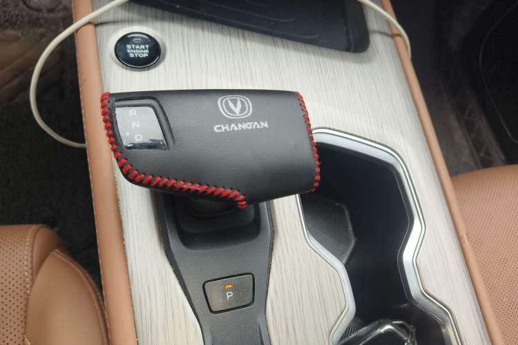 Used CHANGAN X7 PLUS 2024 1.5T Automatic Smart Enjoyment 5-Seater Gear Lever