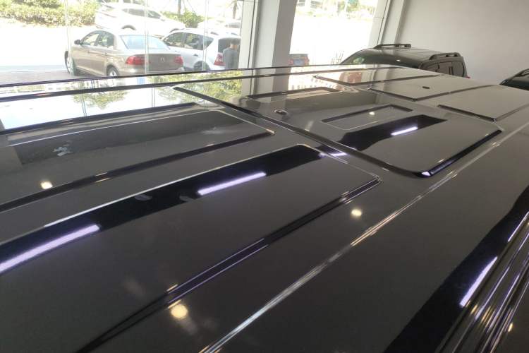 Used Ford Transit 2023 2.0T Gasoline Automatic Multi-Function Commercial Vehicle Short Wheelbase Low Roof 5/6 Seats