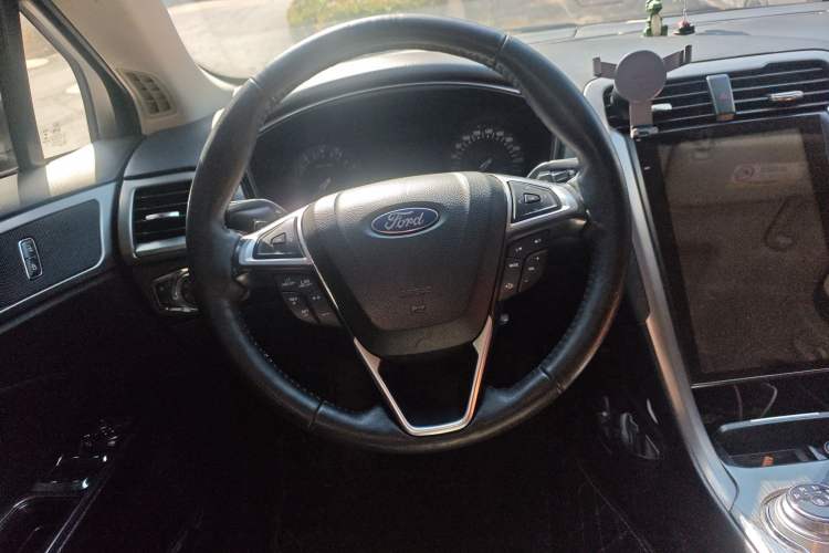 Used Ford Mondeo 2017 EcoBoost 200 Stylish Model
