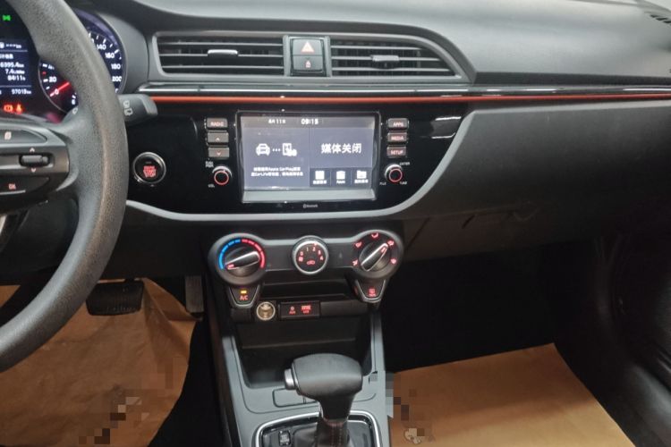 Used Kia KX Cross 2017 1.4L AT GLS Audio And AC Panel