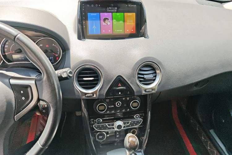 Used Renault Koleos 2012 2.5L Two-Wheel Drive Comfort Edition with Navigation