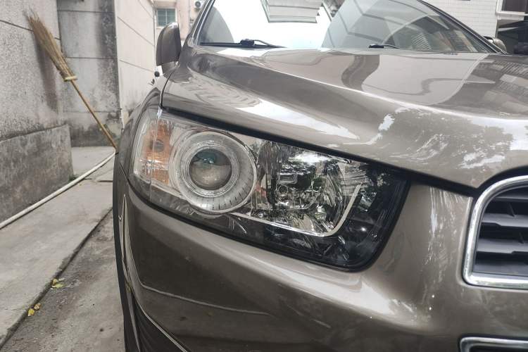 Used Chevrolet Captiva 2015 2.4L 4x4 Flagship Edition 7-Seater Right Front Headlight
