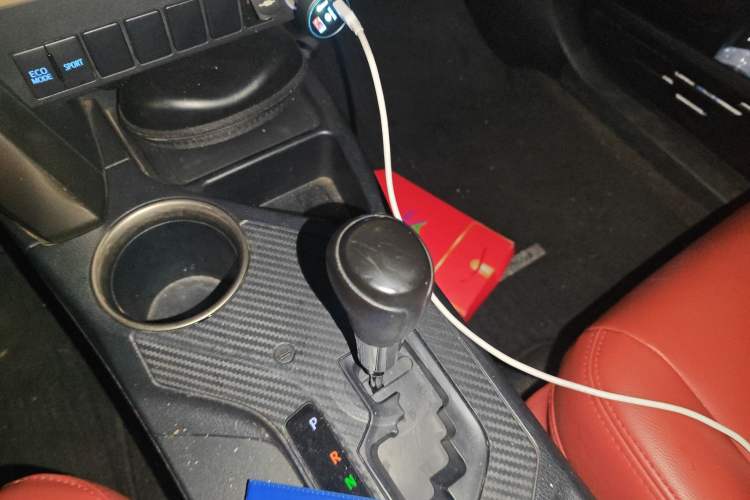 Used Toyota RAV4 2015 2.0L CVT Two-Wheel Drive Fashion Edition