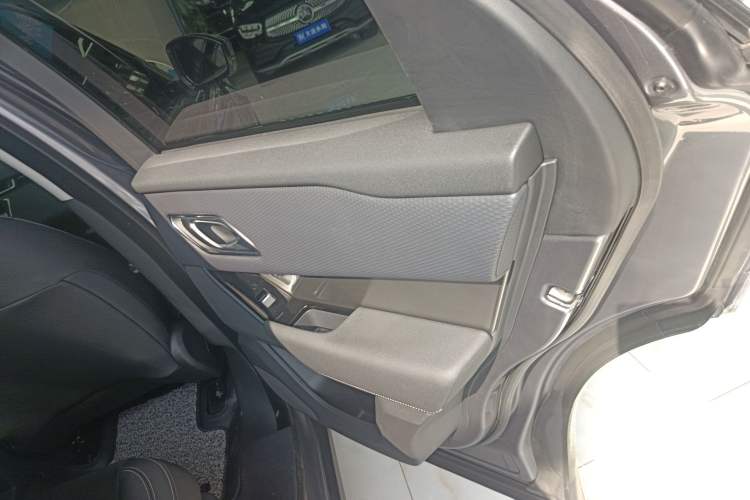 Used Land Rover Range Rover Velar 2021 P250 model
