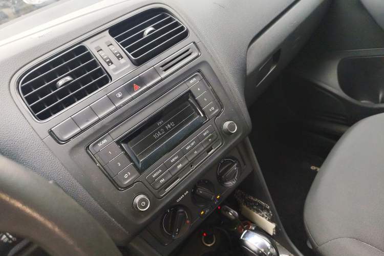 Used Volkswagen Polo 2016 1.4L Automatic Trendy Model Audio And AC Panel