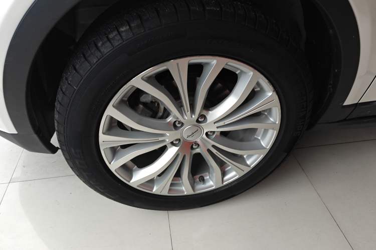 Used Land X7 2015 2.0T Panoramic Prestige Edition