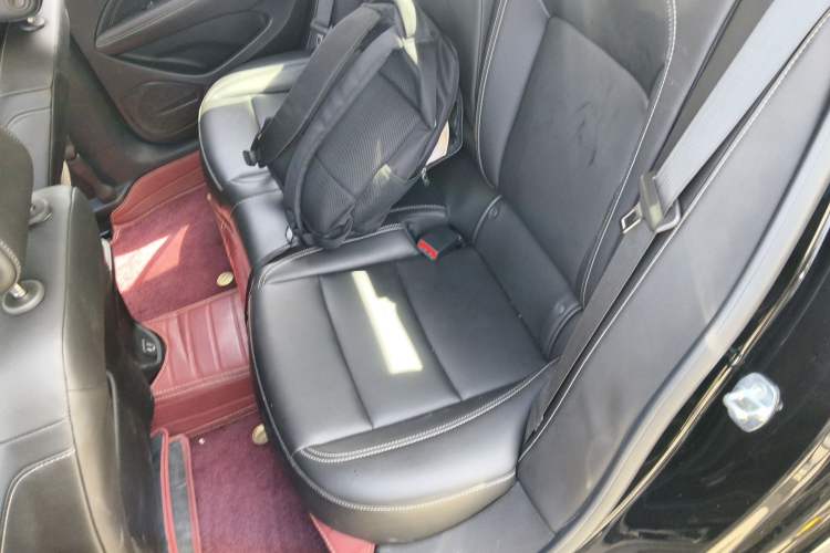 Used Buick Regal 2024 25T Deluxe Edition Left Rear Seat