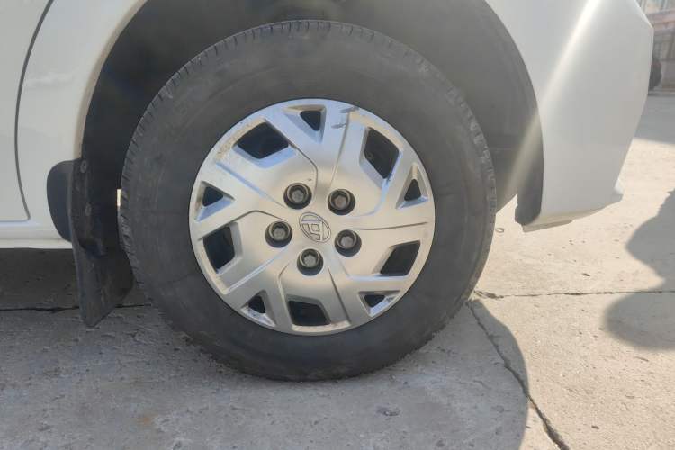 Used SAIC MAXUS Xintu V80 2025 PRO Aoyuntong 2.0T Manual Long Wheelbase Ultra-Low Roof 6/7/8/9-Seater Right Front Wheel Hub