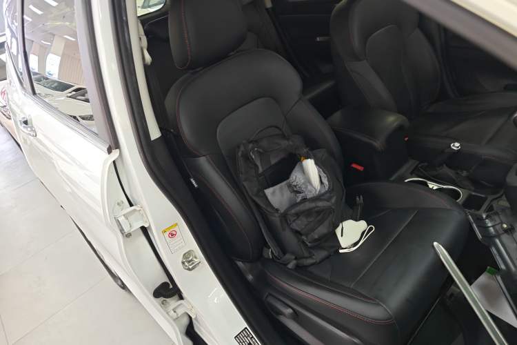 Used Haval M6 2019 1.5T Manual Two-Wheel Drive Elite Version China V Standard
