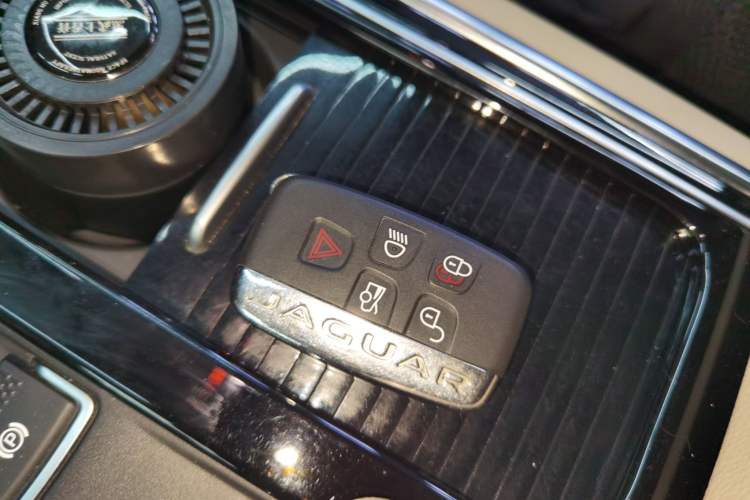 Used Jaguar XFL 2017 XFL 2.0T 240PS Luxury Edition