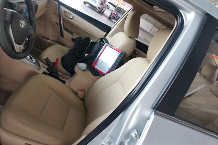 Used Toyota Corolla 2014 1.6L CVT GL-i
