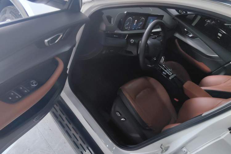 Used Chery Tiggo 8 PLUS 2021 290TGDI DCT Luxury Edition