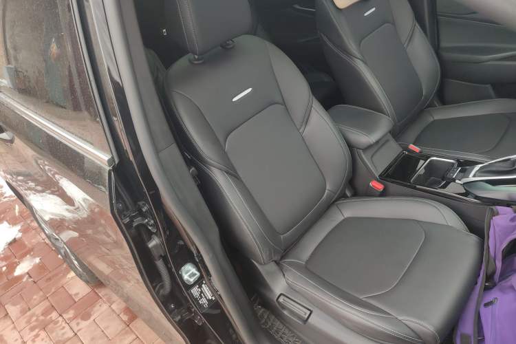 Used SAIC MAXUS G50 2020 1.5T Automatic Luxury Edition Right Front Seat