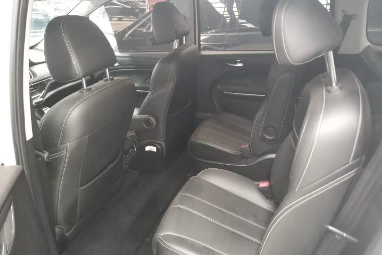 Used GAC Trumpchi M6 2021 270T DCT Prestige Edition (7-seater) Left Rear Seat