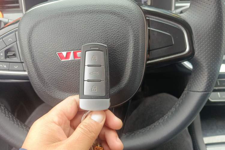 Used Sinotruk VGV U70 2020 1.5T Manual Elite Edition 7-Seater Vehicle Key