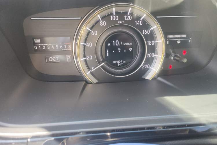 Used Honda Elysion 2016 2.4L Supreme Edition Odometer Close Up