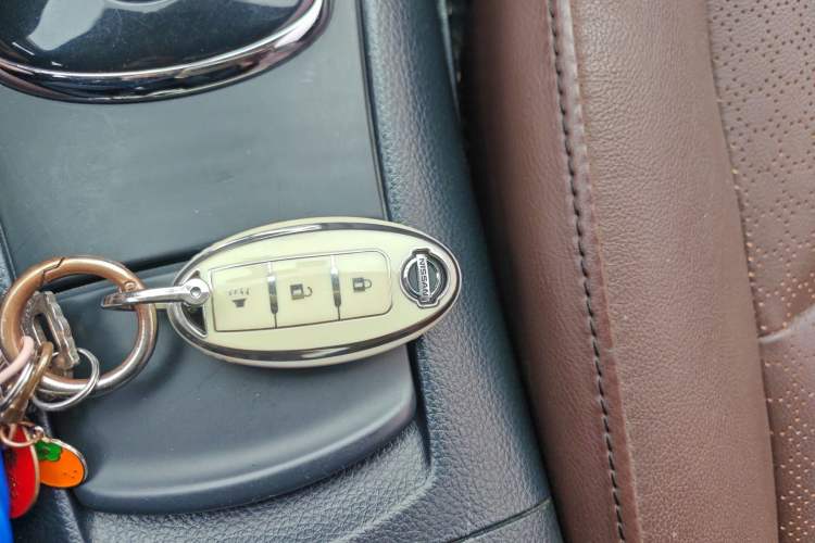 Used Nissan Tiida 2013 1.6L CVT Cool Cafe Edition Vehicle Key