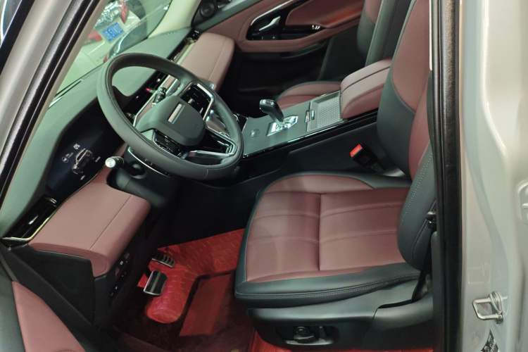 Used Land Rover Range Rover Evoque New Energy 2023 Aurora L P300e Plug-in Hybrid Electric Version