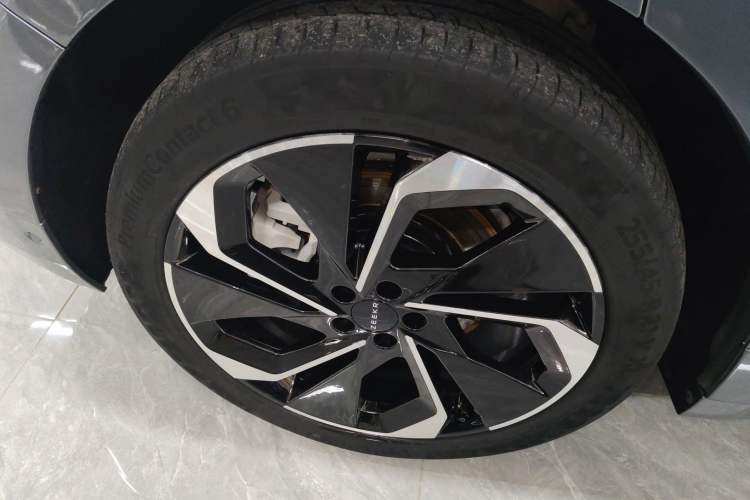 Used Zeekr 001 2021 Ultra-Long Range Dual-Motor YOU Version