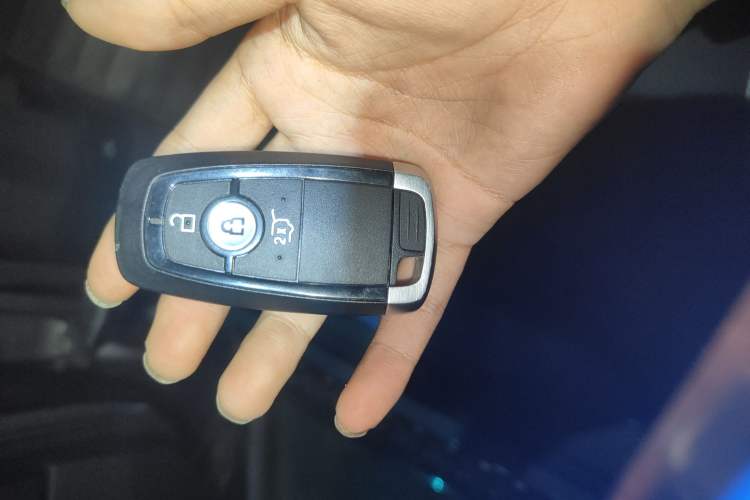 Used Ford Edge 2023 Ford Explorer L 2.0T EcoBoost Four-Wheel Drive 7-Seater Supreme Model
