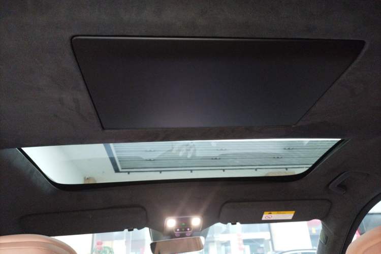 Used ONVO Luxeed L90 2025 Model—Ultra Six-Seater Version