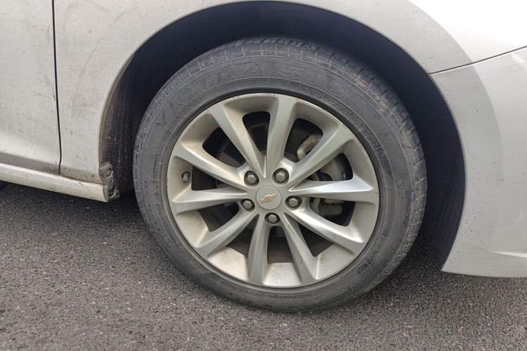 Used Chevrolet Cruze 2017 1.5L Automatic Pioneer Sunroof Edition