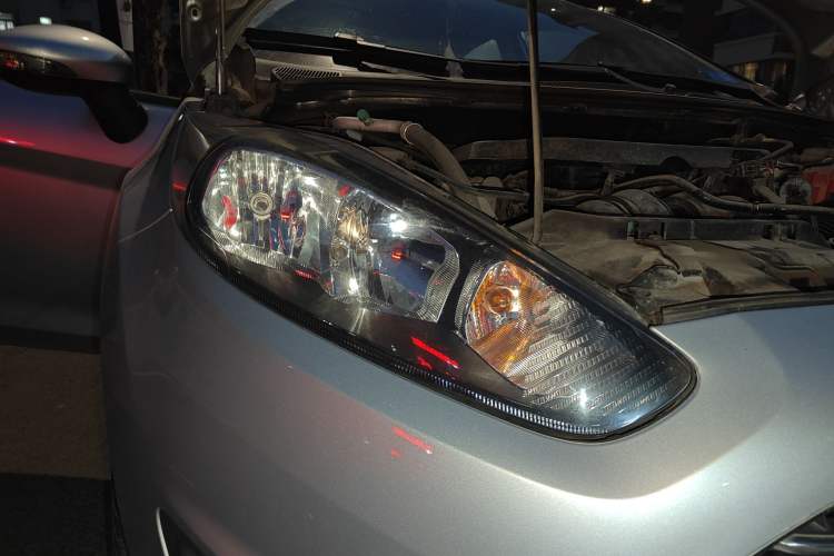 Used Ford Fiesta 2013 Hatchback 1.5L Manual Fashion Edition
