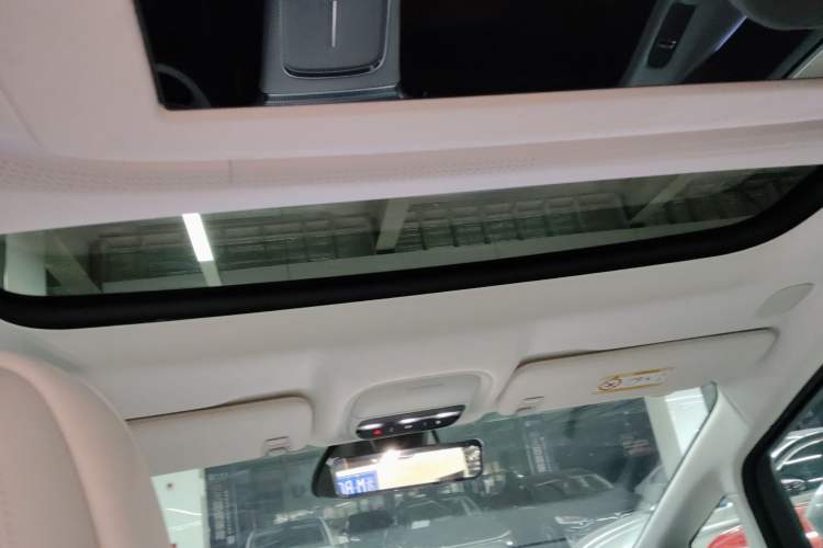 Used XPeng X9 2025 650 Long-Range Max
