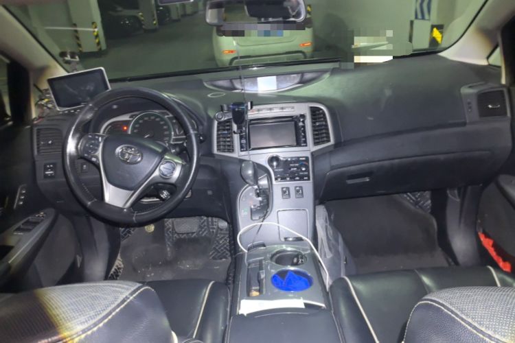 Used Toyota Venza 2013 2.7L 4x4 Luxury Edition Center Console