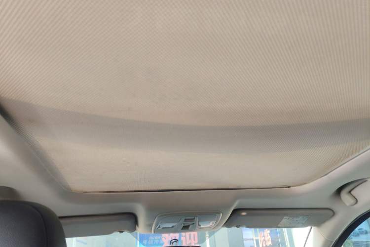 Used Suzuki S-Cross 2014 1.6L CVT Two-Wheel Drive Elite Version Headliner