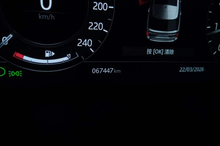 Used Land Rover Range 2019 3.0 SCV6 Legacy Edition Odometer Close Up