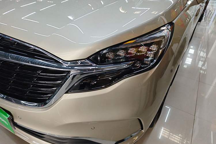 Used Buick GL8 2020 ES Land Cruiser 653T Luxury Model
