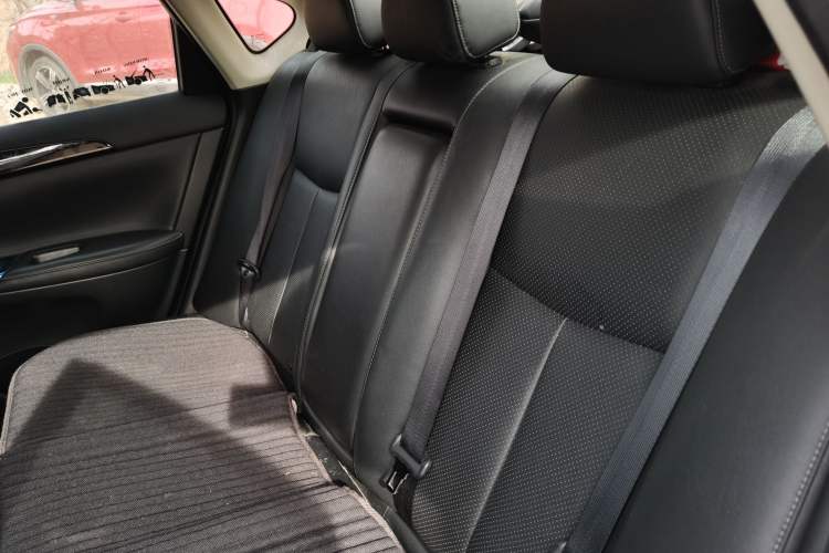 Used Nissan Sylphy 2016 1.6 XL Manual Luxury Edition Left Rear Seat