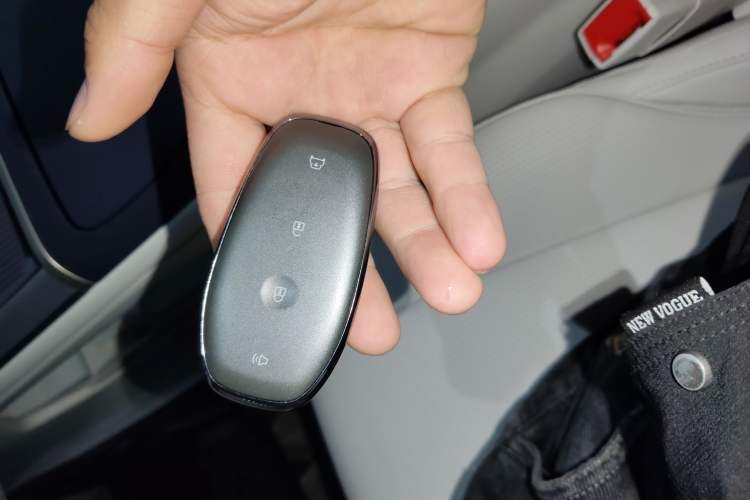 Used Buick L7 2025 Model Aivia Vehicle Key
