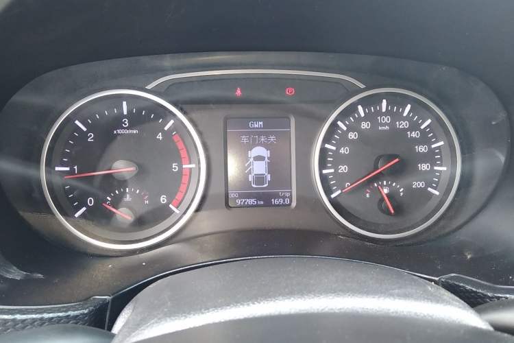 Used Great Wall Wingle 5 2017 2.0T European Version Diesel Two-Wheel Drive Advanced Large Double-Cab GW4D20E