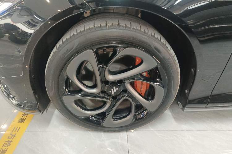 Used IM L6 2024 Max Enhanced Performance Edition Exterior 4