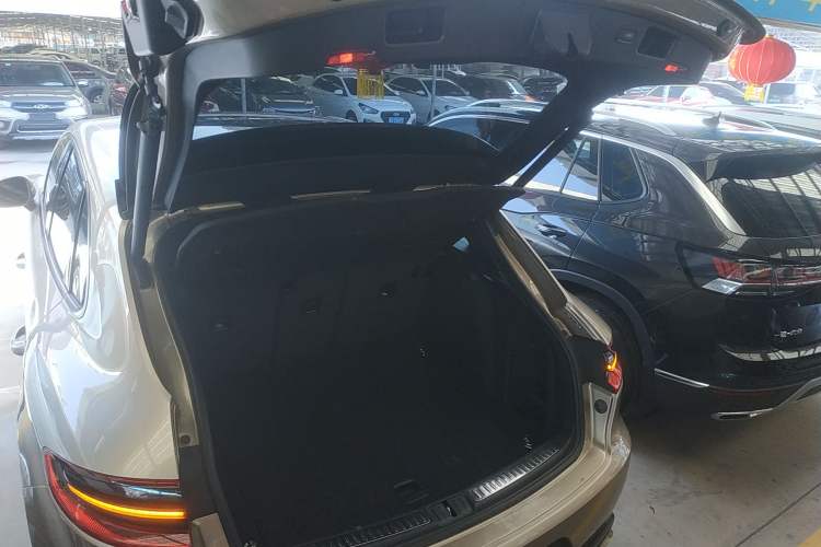 Used Porsche Macan 2017 Macan 2.0T Trunk