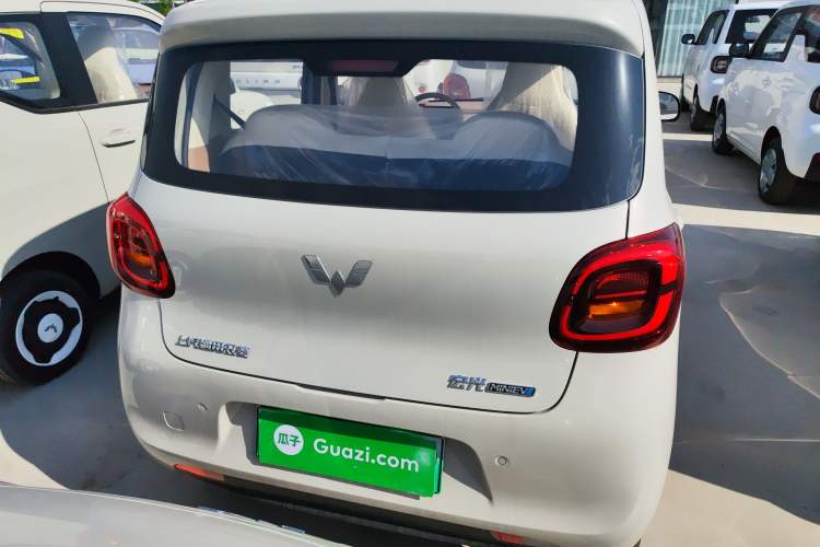 Used Wuling Hongguang MINIEV 2025 Four-Door Version Advanced Edition Rear