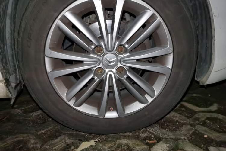 Used Citroen C4L 2014 1.8L Intelligent Drive Manual Enjoyment Model Right Front Wheel Hub