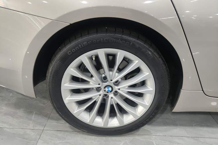 Used BMW 5 Series 2019 Facelifted 530Li Leading Edition Luxury Package
