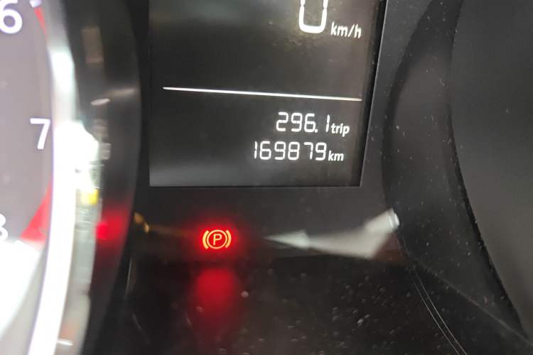 Used Volkswagen Lamando 2015 230TSI DSG Fashion Edition Odometer Close Up