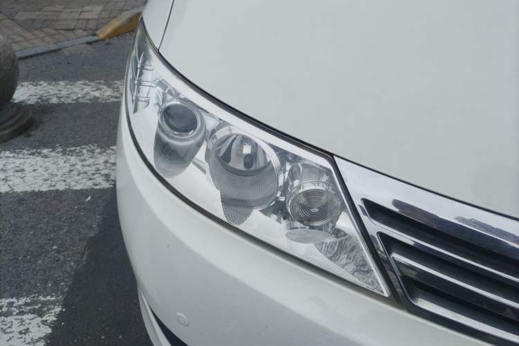 Used BYD M6 2013 2.4L Manual Luxury Model
