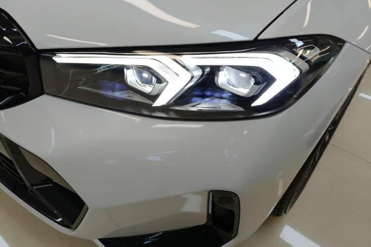 Used BMW 3 Series 2024 325i M Sport Night Edition Package Left Front Headlight