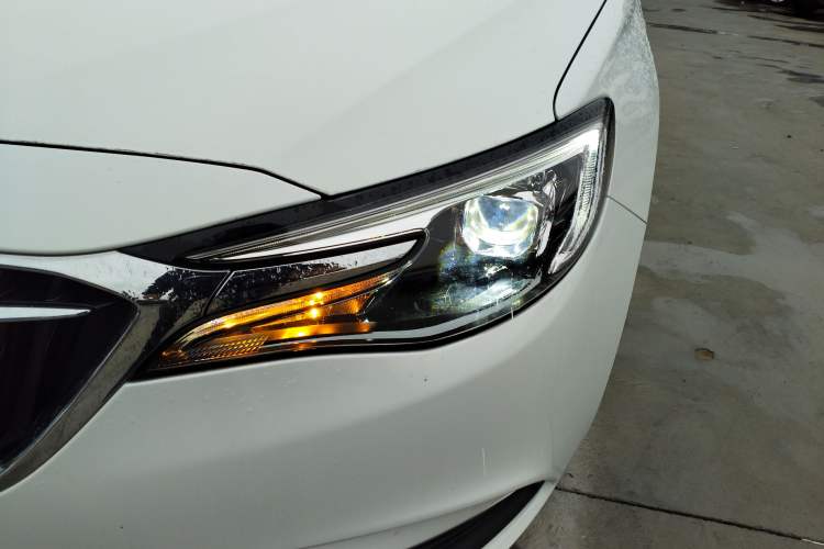 Used Buick GT 2021 Revised Version Flagship 1.5L Automatic Elite Edition Left Front Headlight