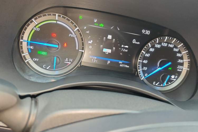 Used Toyota Highlander 2022 Dual-Engine 2.5L Four-Wheel Drive Prestige Version 7 Seats Odometer Close Up