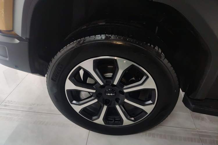 Used Formula Leopard 5 2023 Navigator Edition
