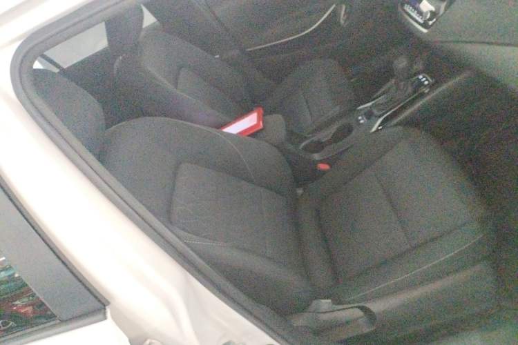 Used Toyota Corolla 2023 1.8L Smart Electric Hybrid Dual-Motor Pioneer Edition Right Front Seat