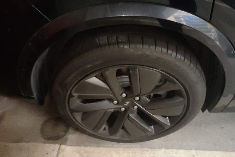 Used Li Auto L9 2022 Max model
